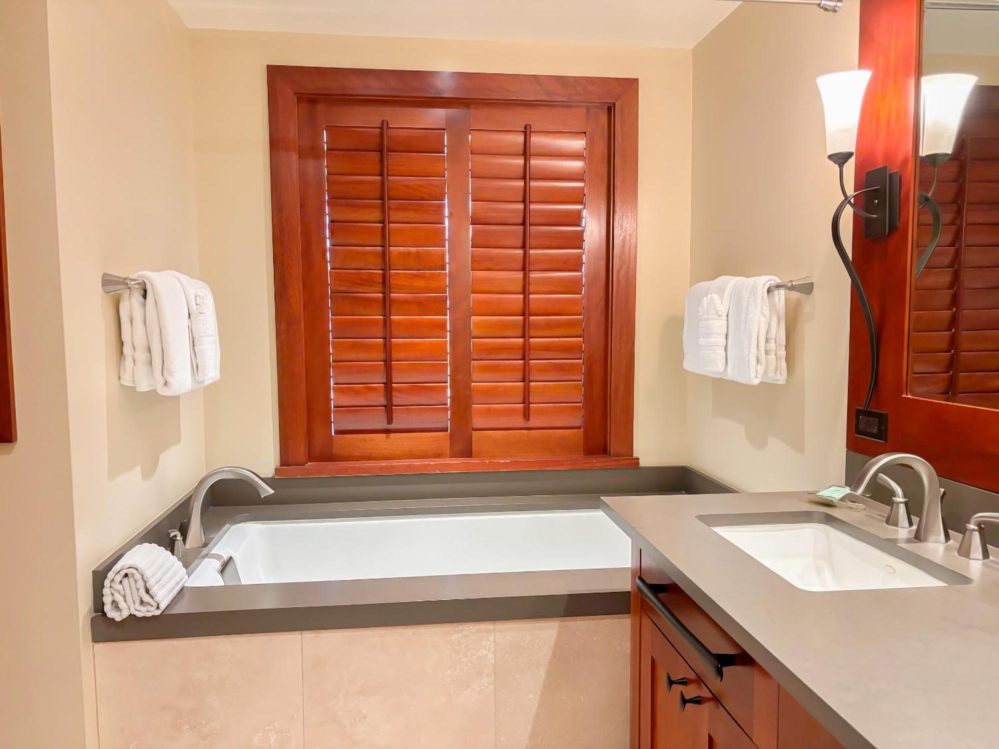Luxury Pool Front Ko Olina Beach Rental Ground Floor B105 2Br Free Parking Каполей Екстериор снимка